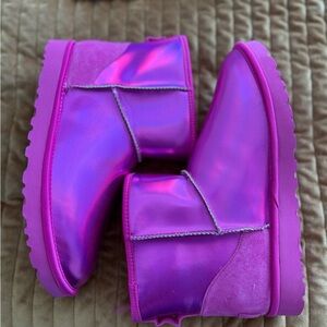 UGG Classic Short Iridescent Pink
